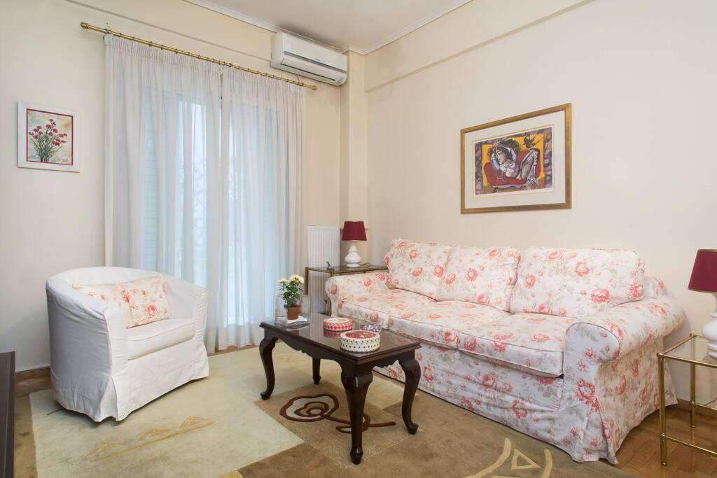 Top-Rated 1-Bedroom Apartment In The Heart Of Athen Eksteriør billede